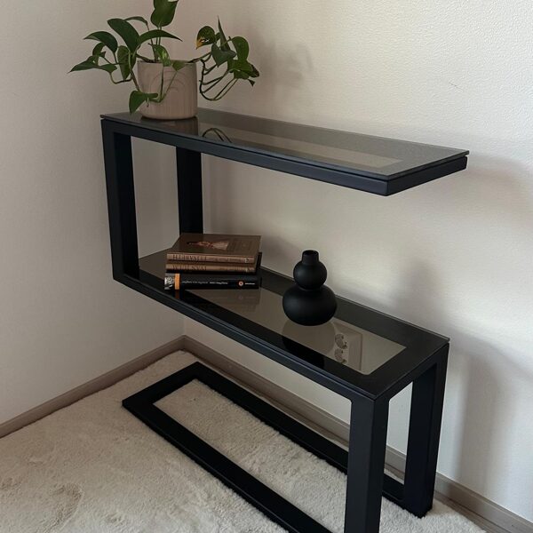 Klaasitud riiul 400€