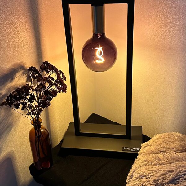Valgusti 55cm 225€
