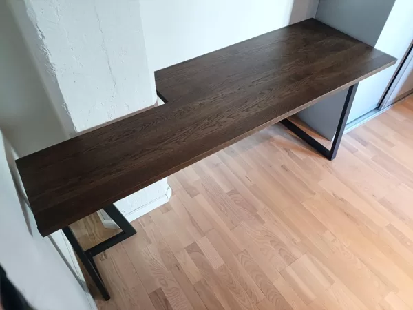 Tietokone pöytä 